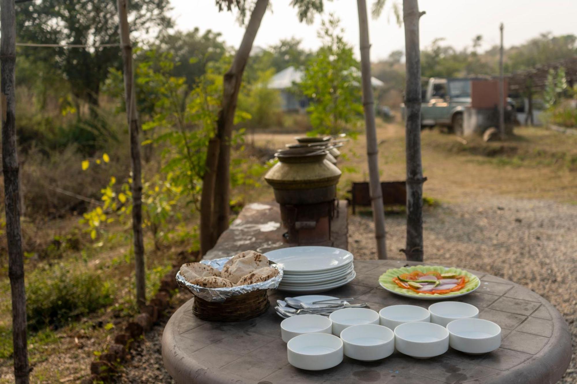 Dera Baghdarrah Nature Retreat Udaipur Exteriör bild